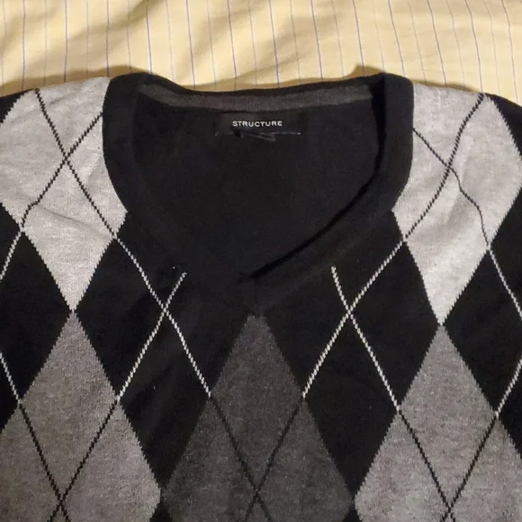 Black and Gray sweater - Picture 4 of 12